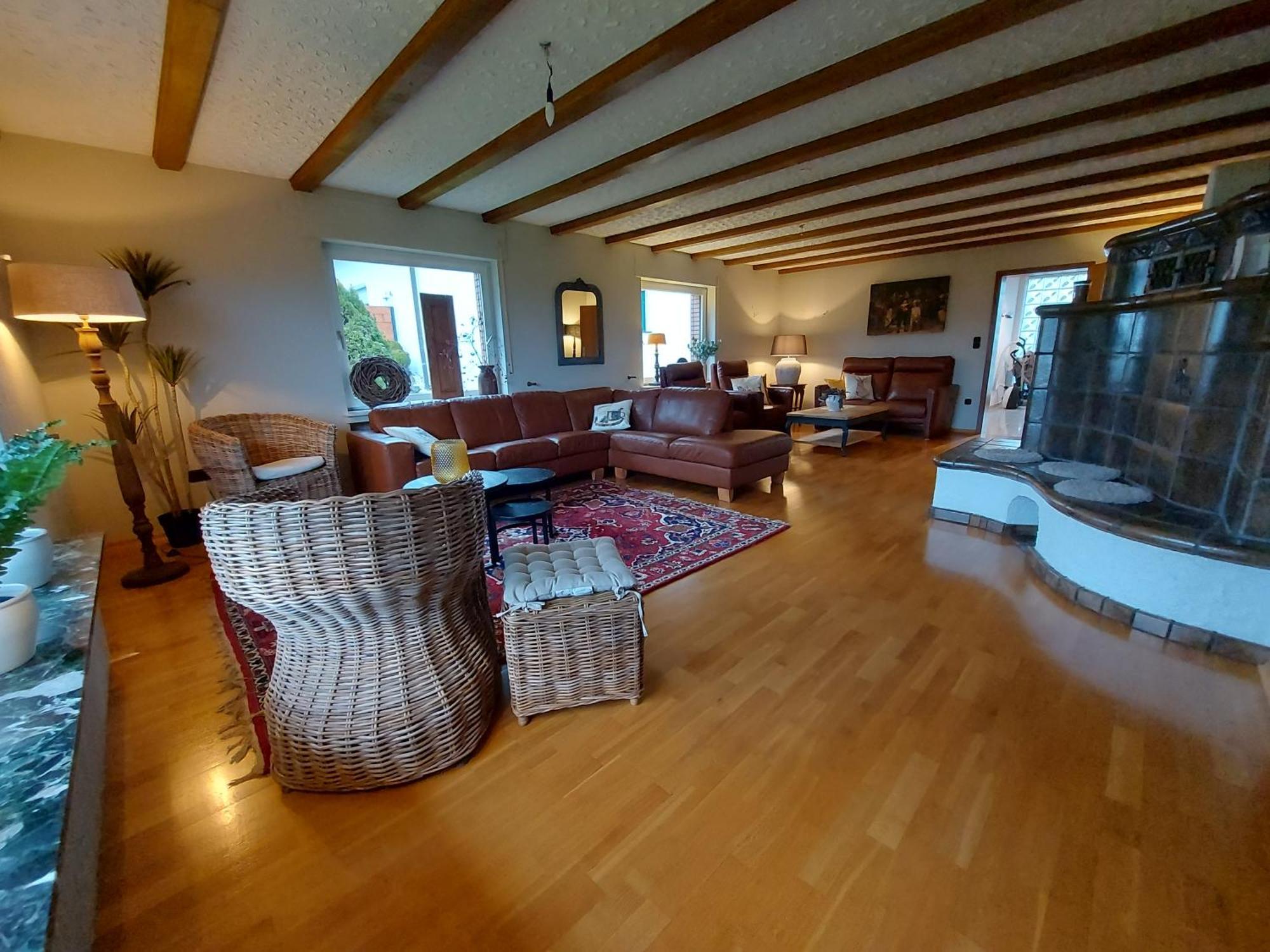 Ferienhaus Hescheld With Private Jacuzzi เฮลเลนธาล ภายนอก รูปภาพ