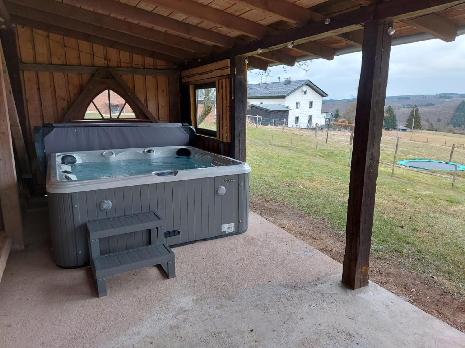 Ferienhaus Hescheld With Private Jacuzzi เฮลเลนธาล ภายนอก รูปภาพ