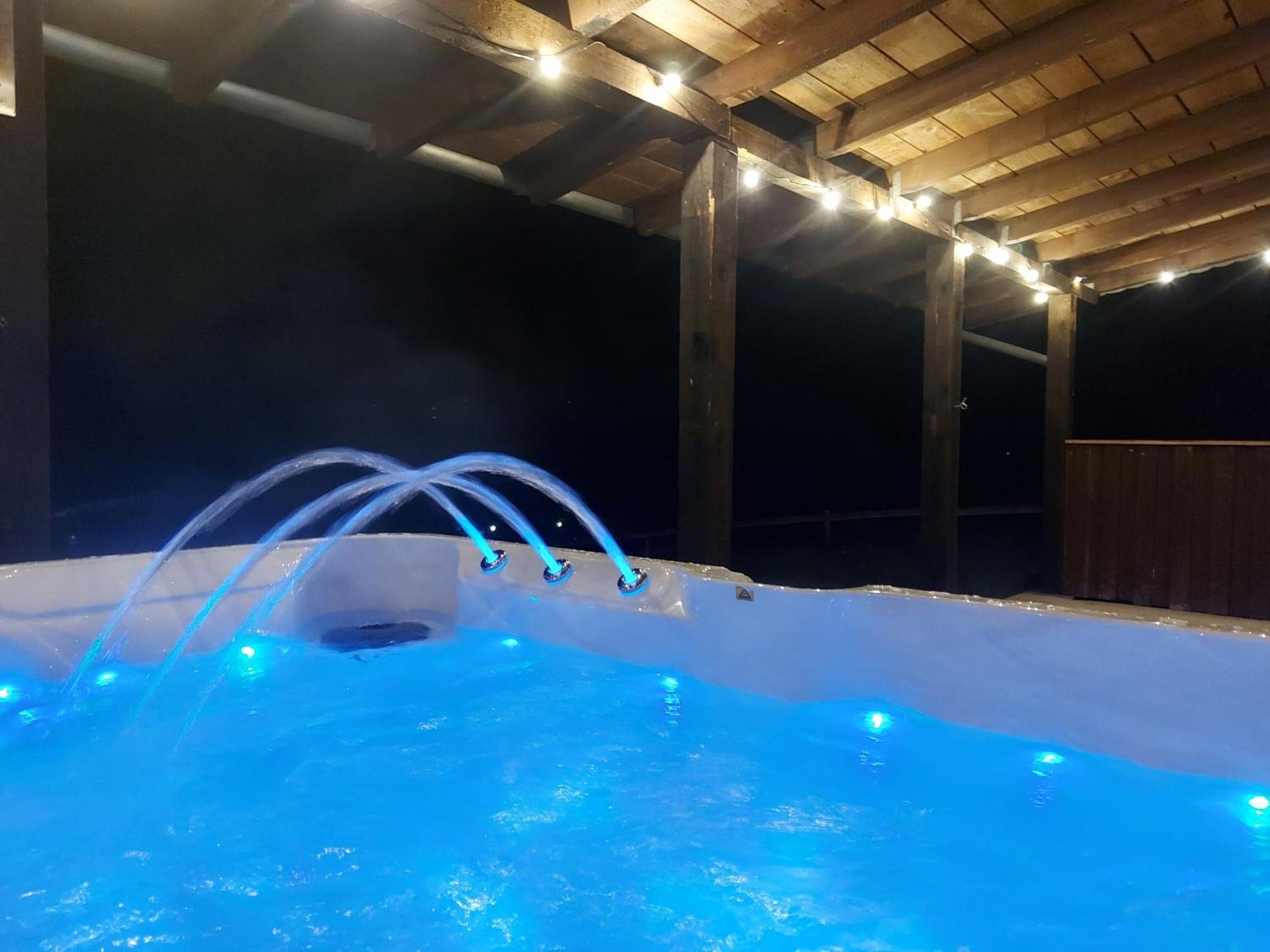 Ferienhaus Hescheld With Private Jacuzzi เฮลเลนธาล ภายนอก รูปภาพ
